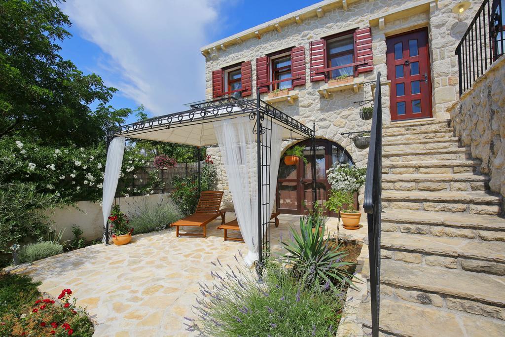 Eler Home زادار المظهر الخارجي الصورة